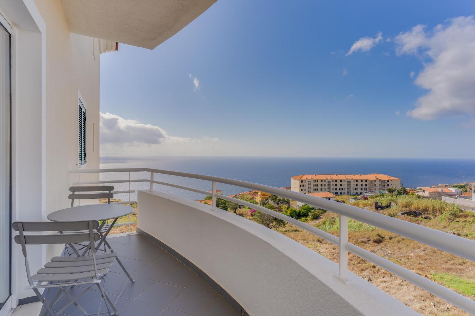 Costa Azul Apartment Canico  Exterior photo